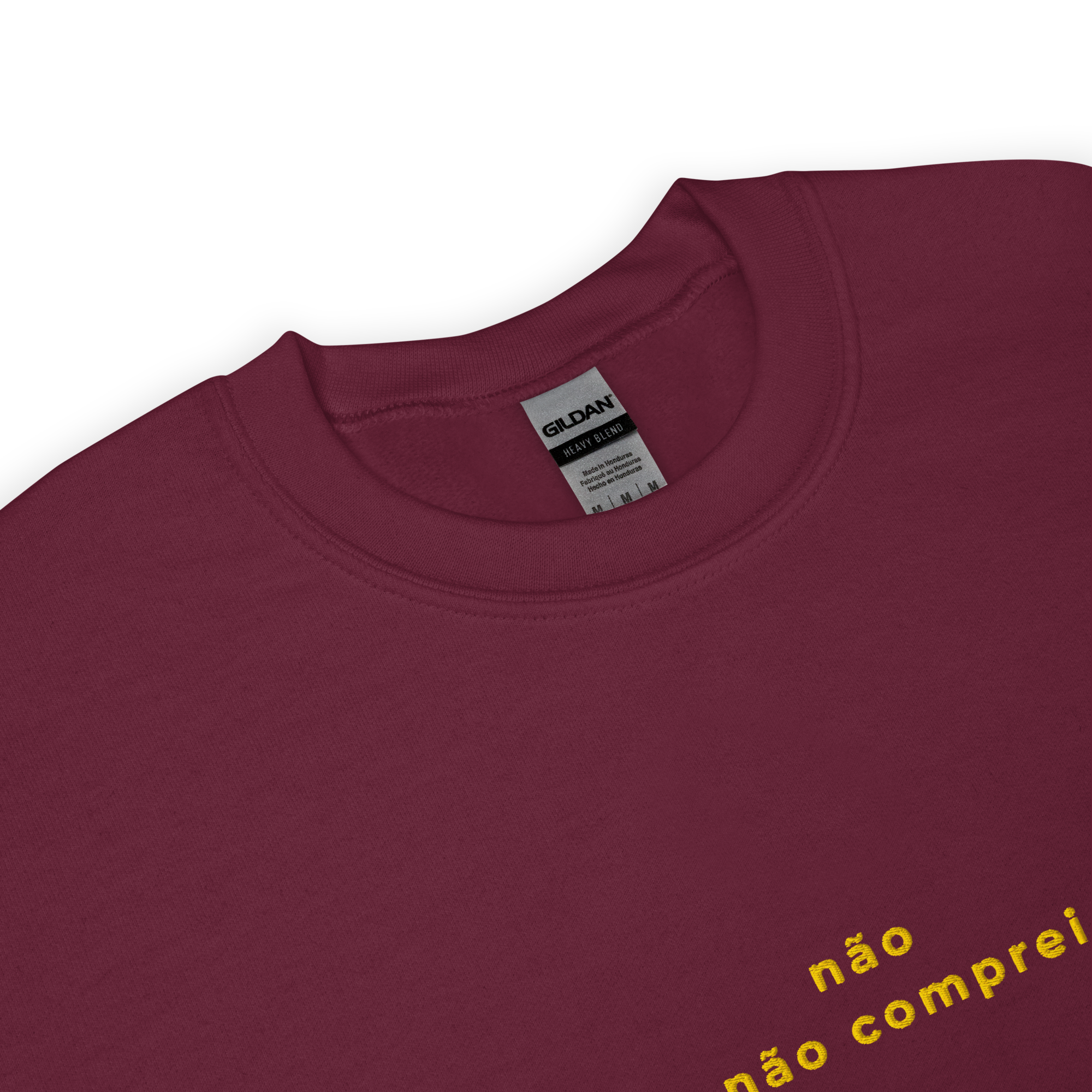 Ainda não comprei casa | Sweatshirt Bordada Premium