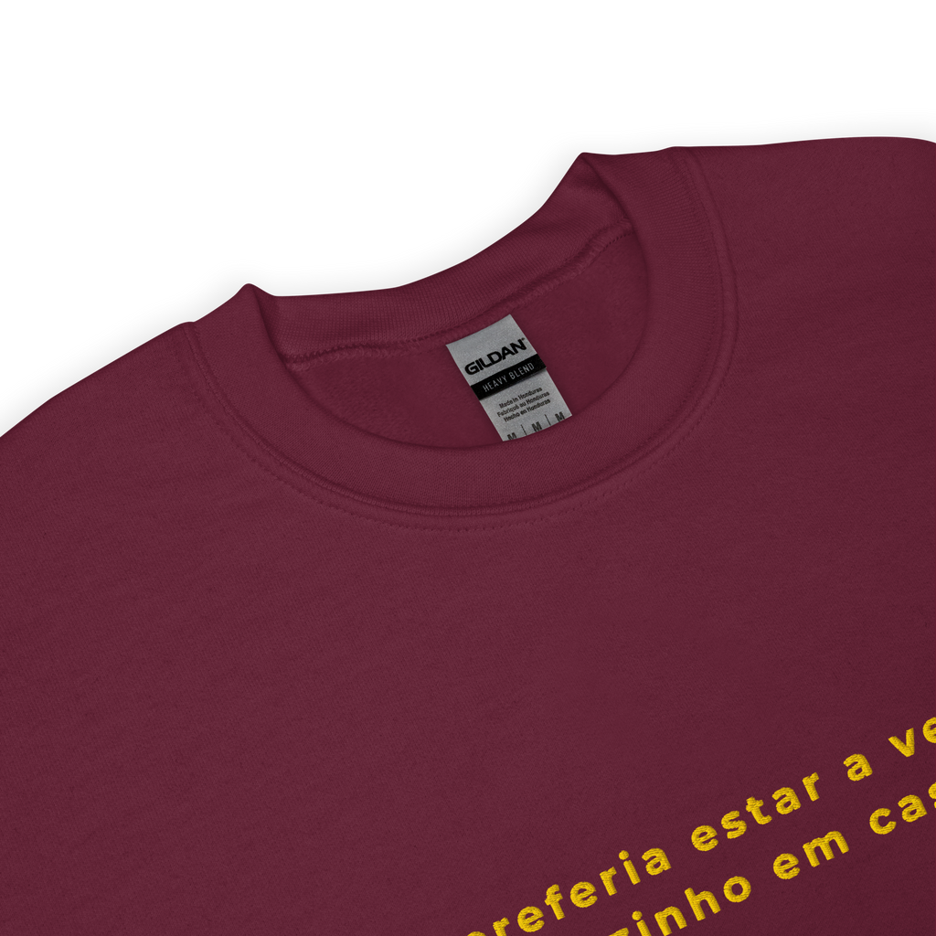Sozinho em Casa | Sweatshirt Bordada Premium