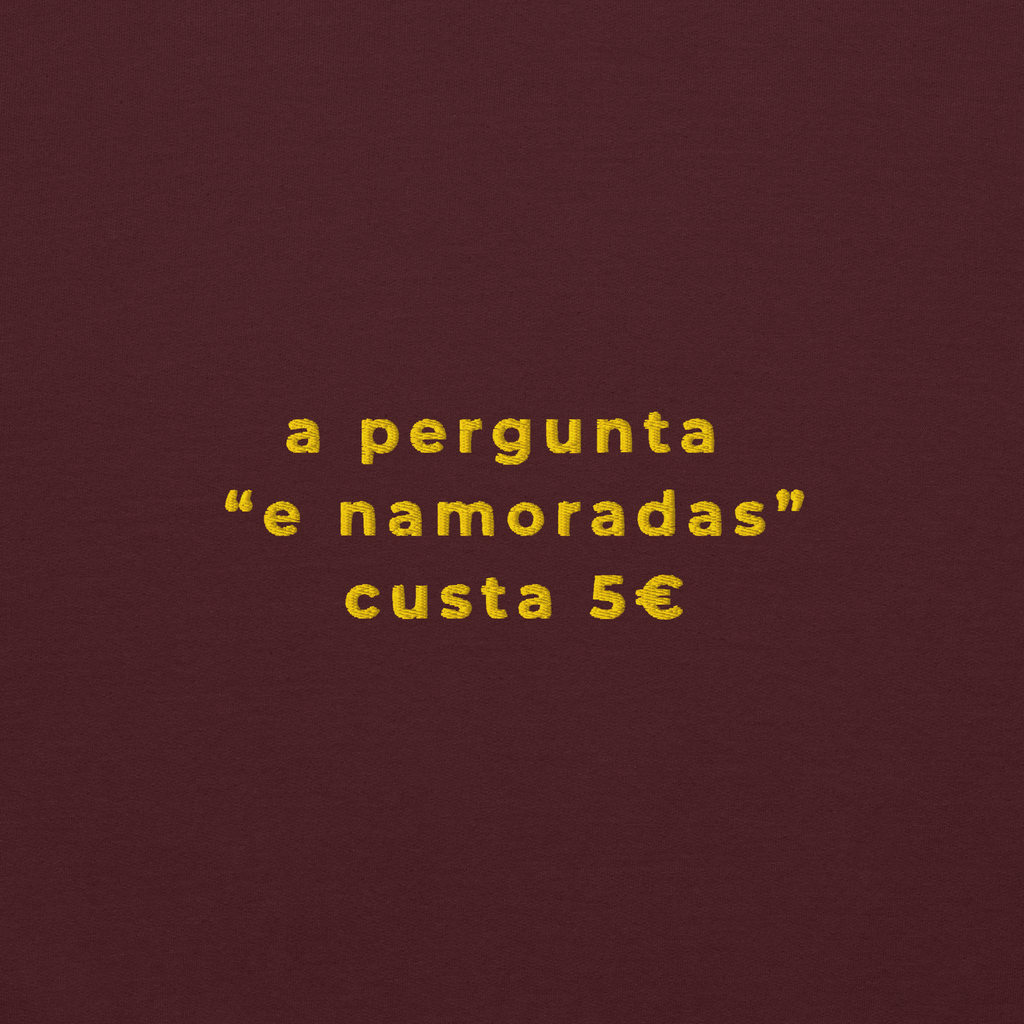 Namoradas 5€ | Hoodie Bordado Premium